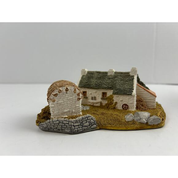 Lilliput Lane Hegarty’s Home 1989 Irish Collection Cottage w Box & Booklet - Picture 4 of 14